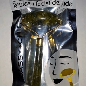 NWT GREEN or BLACK JADE QUARTZ DERMA ROLLER